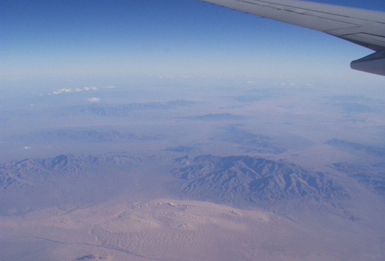 Flug über die Mojave Wüste.JPG